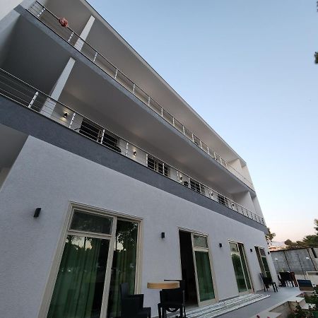 Vlorë Sea Front Villa מראה חיצוני תמונה