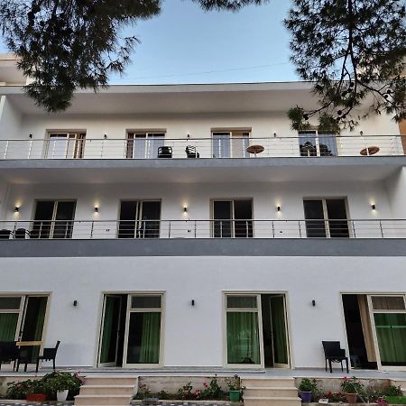 Vlorë Sea Front Villa מראה חיצוני תמונה