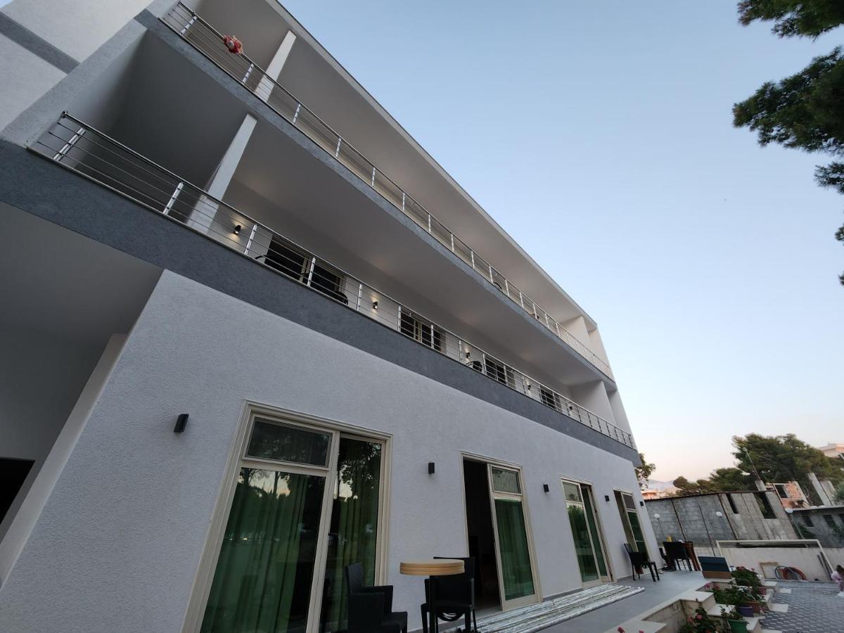 Vlorë Sea Front Villa מראה חיצוני תמונה