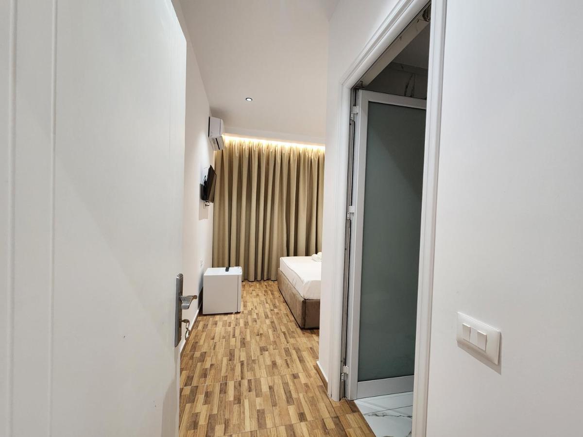 Vlorë Sea Front Villa מראה חיצוני תמונה