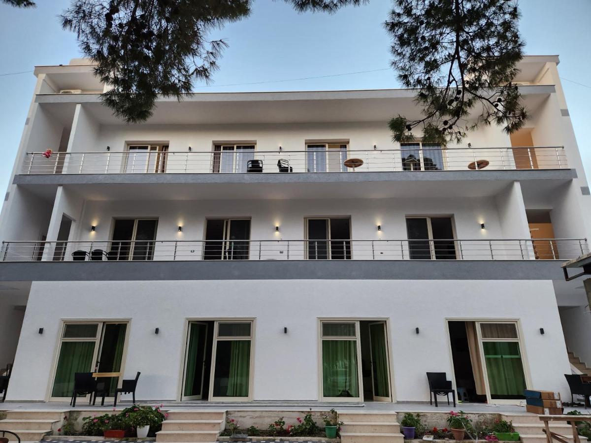 Vlorë Sea Front Villa מראה חיצוני תמונה