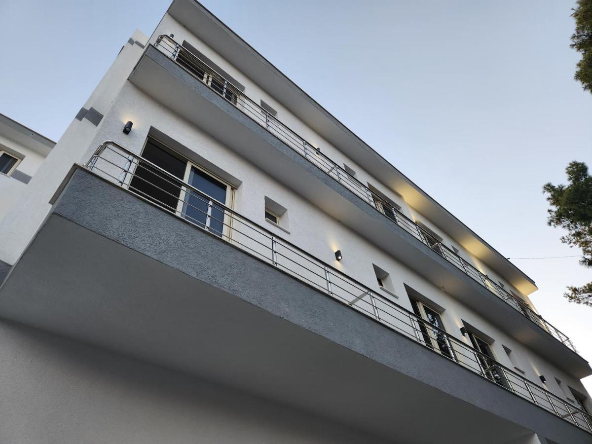 Vlorë Sea Front Villa מראה חיצוני תמונה