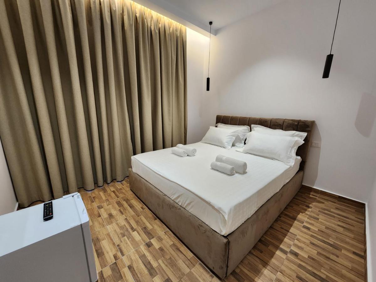 Vlorë Sea Front Villa מראה חיצוני תמונה